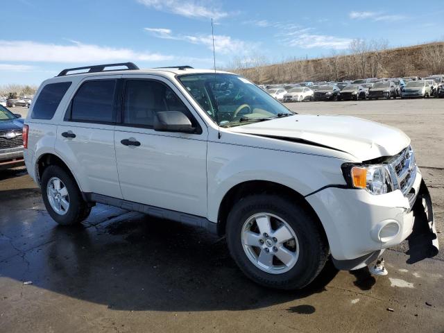 1FMCU9D74CKC49175 - 2012 FORD ESCAPE XLT WHITE photo 4