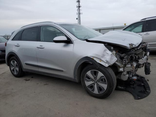 KNDCB3LC7K5320811 - 2019 KIA NIRO FE SILVER photo 4