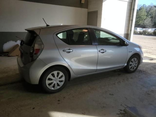 JTDKDTB38D1534286 - 2013 TOYOTA PRIUS C SILVER photo 3