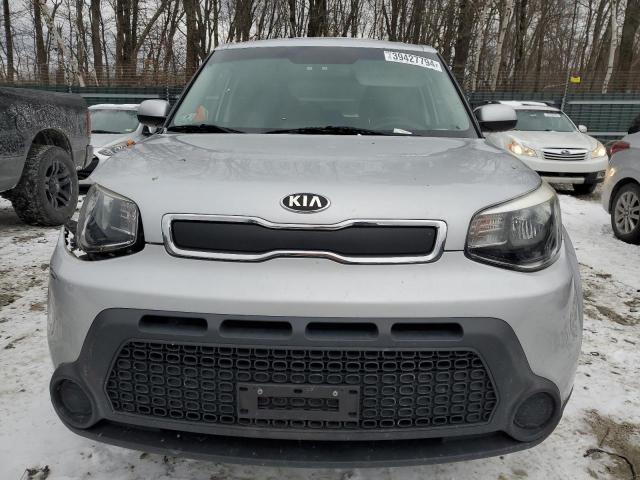 KNDJN2A22F7815205 - 2015 KIA SOUL SILVER photo 5