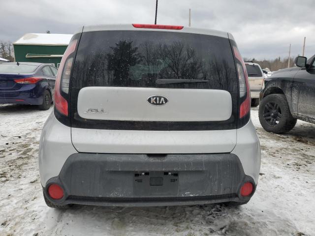 KNDJN2A22F7815205 - 2015 KIA SOUL SILVER photo 6