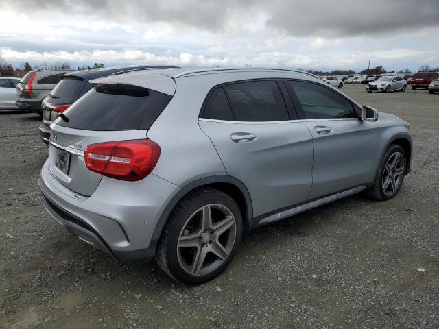 WDCTG4GB1FJ099075 - 2015 MERCEDES-BENZ GLA 250 4MATIC SILVER photo 3