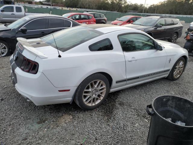 1ZVBP8AM5E5303447 - 2014 FORD MUSTANG WHITE photo 3