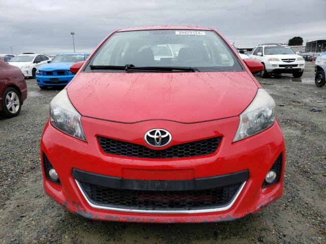 JTDKTUD37DD550340 - 2013 TOYOTA YARIS RED photo 5