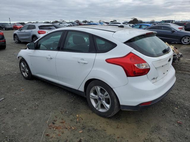 1FADP3K28EL350534 - 2014 FORD FOCUS SE WHITE photo 2