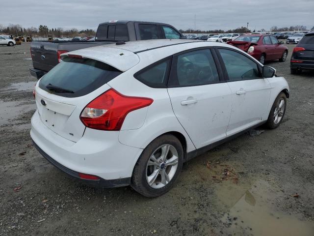 1FADP3K28EL350534 - 2014 FORD FOCUS SE WHITE photo 3