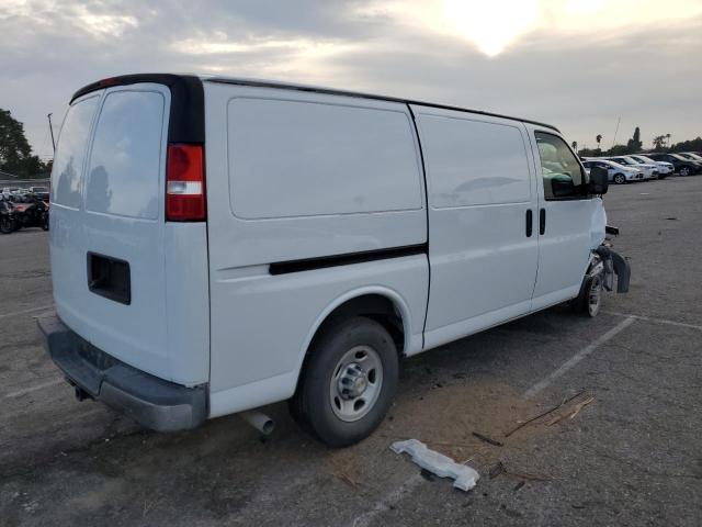 1GCWGAF75N1182652 - 2022 CHEVROLET EXPRESS G2 WHITE photo 3