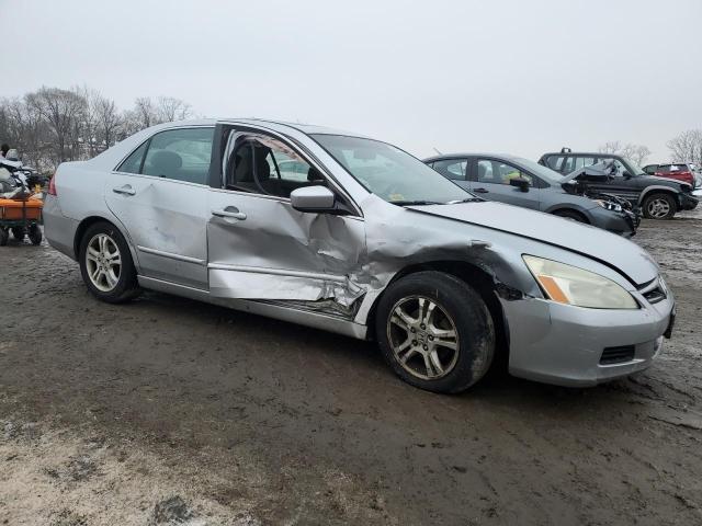 1HGCM56727A076313 - 2007 HONDA ACCORD EX SILVER photo 4