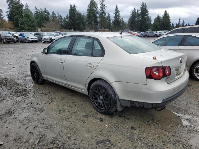 3VWJZ7AJ3AM036626 - 2010 VOLKSWAGEN JETTA S SILVER photo 2