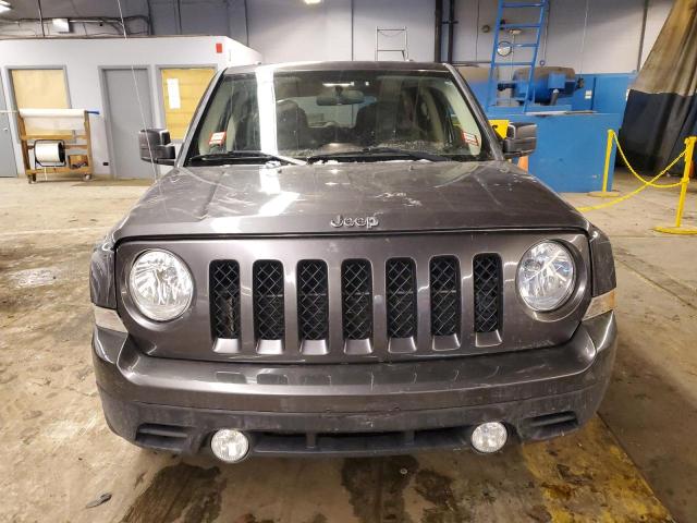 1C4NJPBB6FD211165 - 2015 JEEP PATRIOT SPORT GRAY photo 5