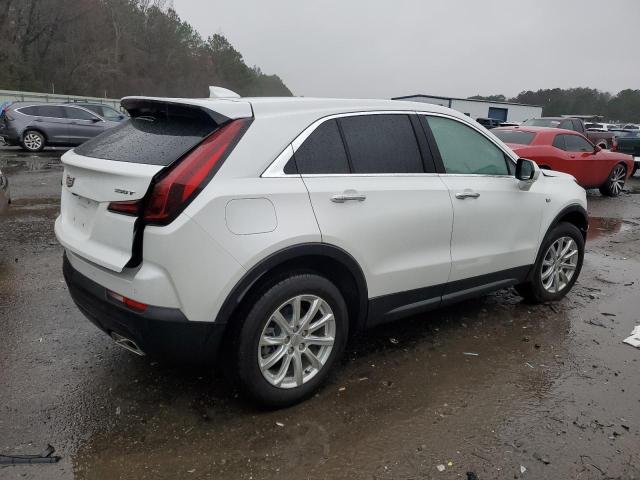 1GYAZAR46PF217057 - 2023 CADILLAC XT4 LUXURY WHITE photo 3