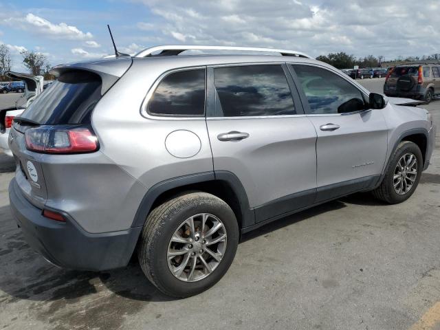 1C4PJMLX0KD238261 - 2019 JEEP CHEROKEE LATITUDE PLUS SILVER photo 3