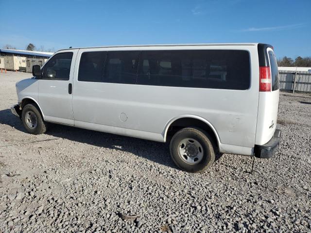 1GAZGPFG8G1270574 - 2016 CHEVROLET EXPRESS G3 LT WHITE photo 2