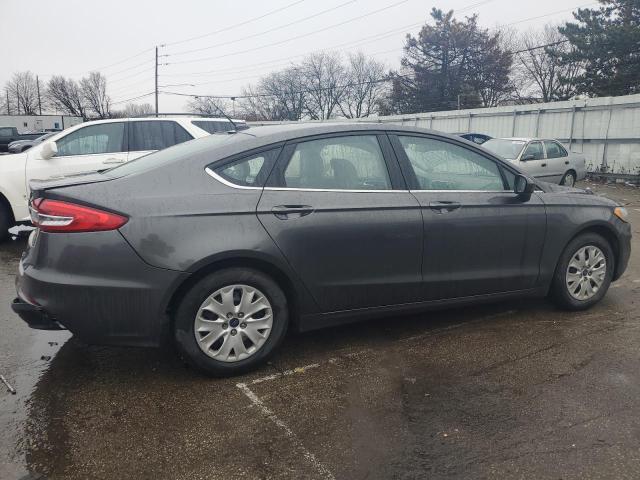 3FA6P0G75KR277003 - 2019 FORD FUSION S GRAY photo 3