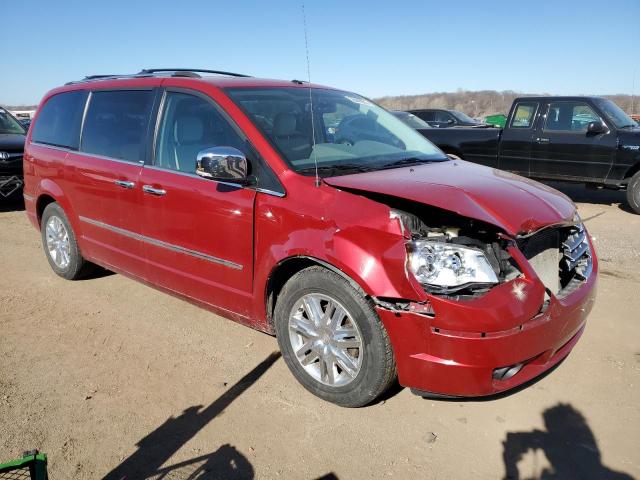 2A8HR64X58R688915 - 2008 CHRYSLER TOWN & COU LIMITED RED photo 4