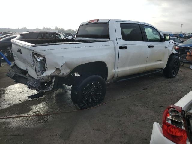 5TFDW5F10FX425814 - 2015 TOYOTA TUNDRA CREWMAX SR5 WHITE photo 3