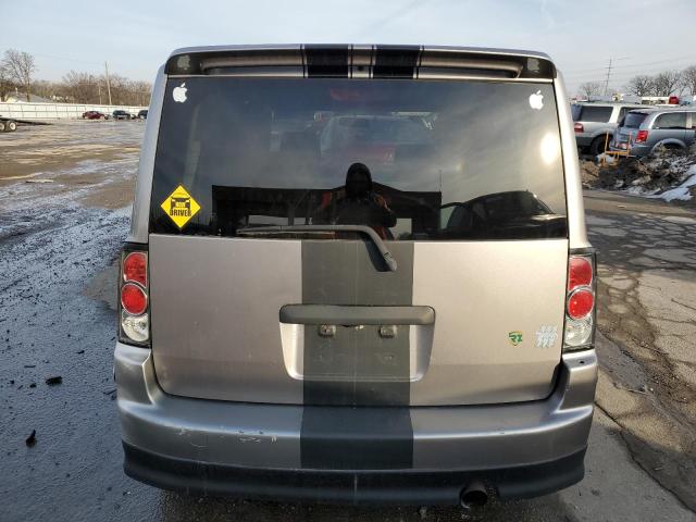 JTLKT324050180349 - 2005 TOYOTA SCION XB 银色 照片 6