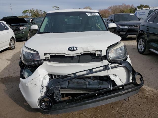 KNDJP3A56G7379793 - 2016 KIA SOUL + WHITE photo 5