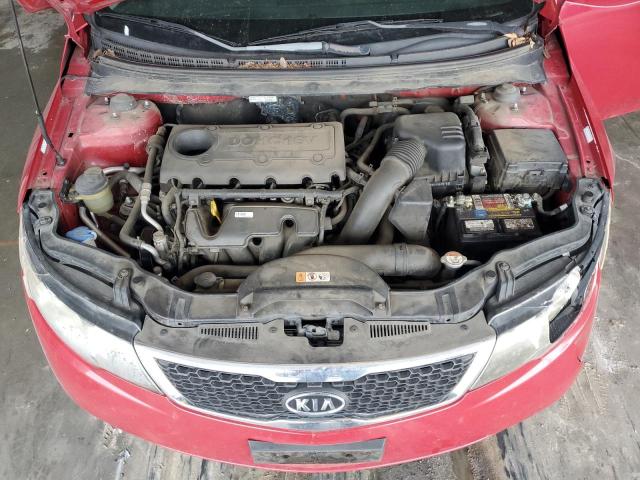 KNAFU4A25D5722656 - 2013 KIA FORTE EX RED photo 11