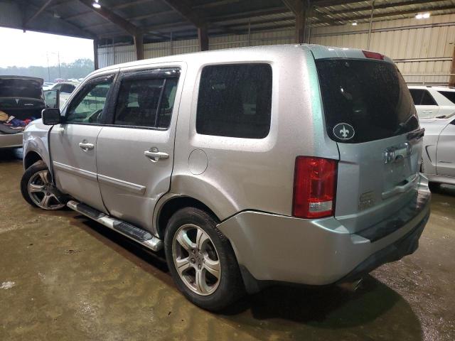 5FNYF3H56FB021397 - 2015 HONDA PILOT EXL SILVER photo 2