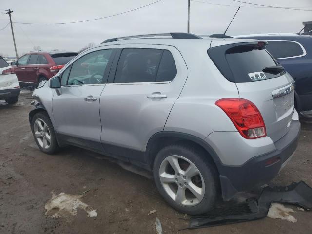 3GNCJTSB2FL228692 - 2015 CHEVROLET TRAX LTZ SILVER photo 2