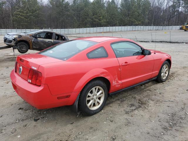 1ZVHT80N985128527 - 2008 FORD MUSTANG RED photo 3