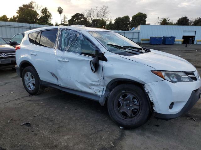 2T3ZFREV6FW134255 - 2015 TOYOTA RAV4 LE WHITE photo 4