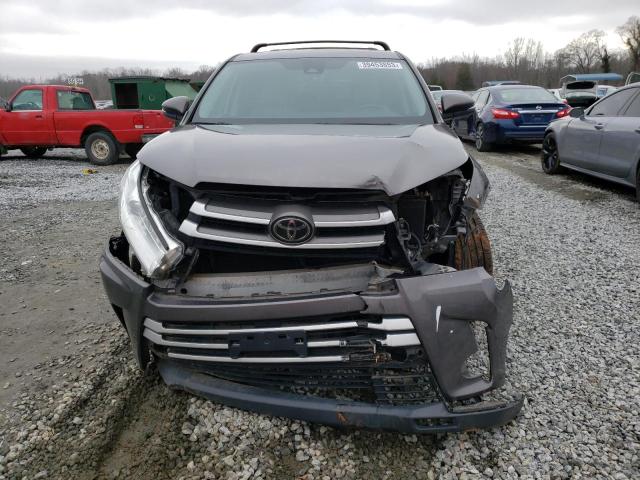 5TDBZRFHXJS486444 - 2018 TOYOTA HIGHLANDER LE GRAY photo 5