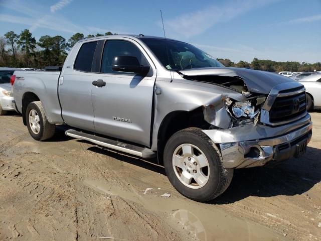 5TFRM5F11AX001997 - 2010 TOYOTA TUNDRA DOUBLE CAB SR5 SILVER photo 4