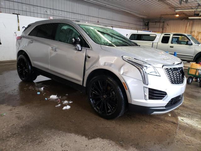 1GYKNCRS8LZ123667 - 2020 CADILLAC XT5 PREMIUM LUXURY SILVER photo 4