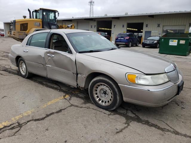 1LNHM81W91Y710828 - 2001 LINCOLN TOWN CAR EXECUTIVE TAN photo 4