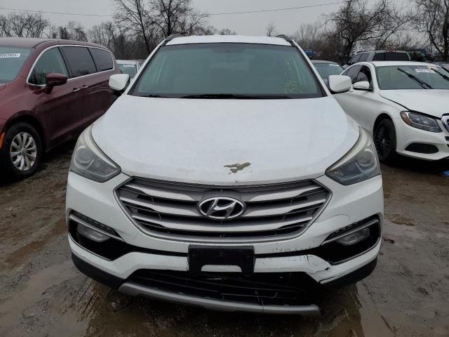 5NMZUDLB8HH007242 - 2017 HYUNDAI SANTA FE S WHITE photo 5