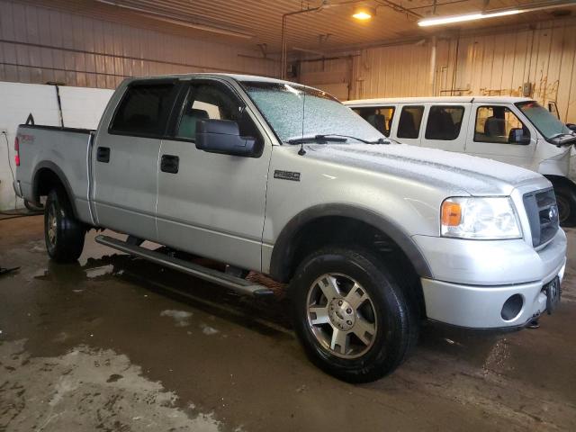 1FTPW14526FA15159 - 2006 FORD F150 SUPERCREW SILVER photo 4