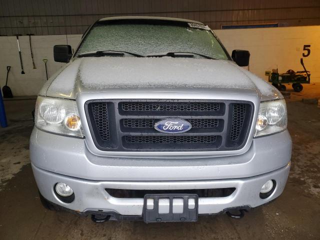 1FTPW14526FA15159 - 2006 FORD F150 SUPERCREW SILVER photo 5