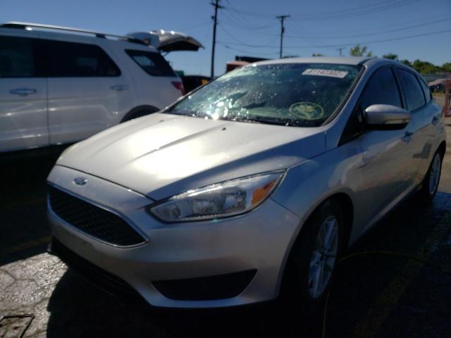 1FADP3K23HL225641 - 2017 FORD FOCUS SE SILVER photo 2