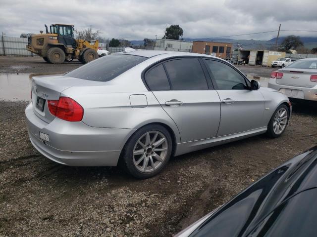 WBAPH5C50BA444372 - 2011 BMW 328 I SULEV SILVER photo 3