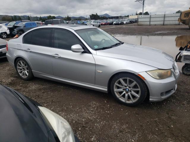 WBAPH5C50BA444372 - 2011 BMW 328 I SULEV SILVER photo 4