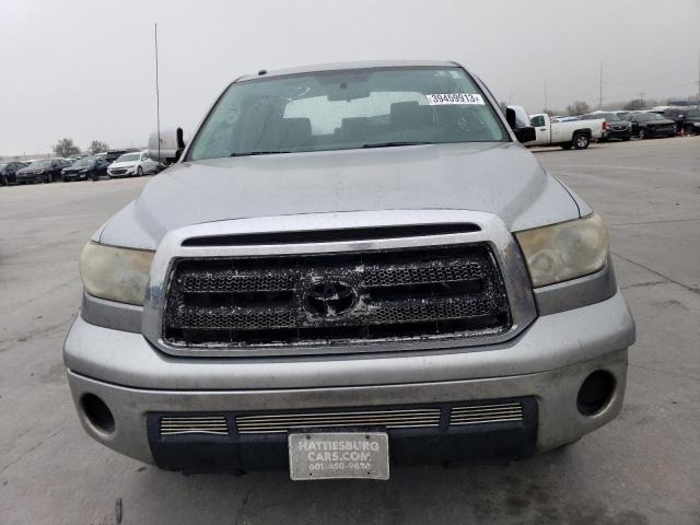 5TFEM5F16CX044586 - 2012 TOYOTA TUNDRA CREWMAX SR5 SILVER photo 5