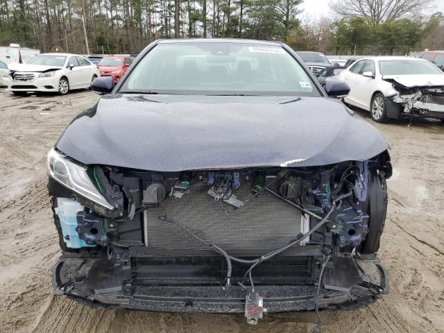 4T1F31AKXMU552526 - 2021 TOYOTA CAMRY XLE BLUE photo 5