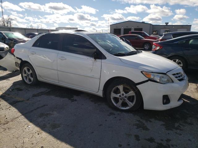 5YFBU4EEXDP190328 - 2013 TOYOTA COROLLA BASE WHITE photo 4