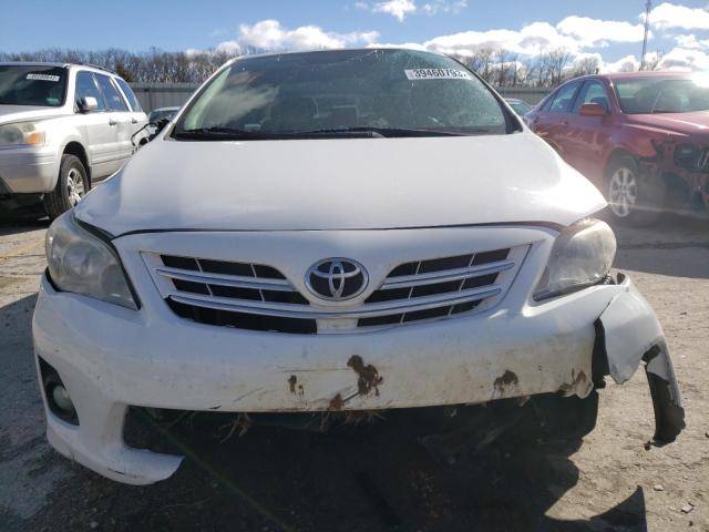 5YFBU4EEXDP190328 - 2013 TOYOTA COROLLA BASE WHITE photo 5