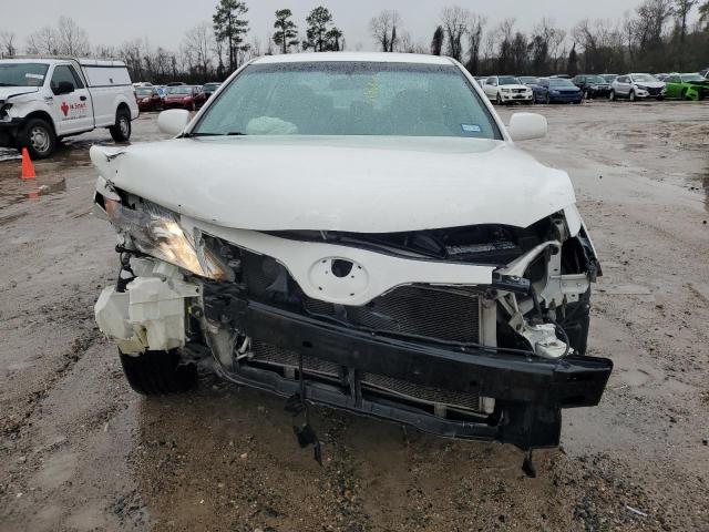 4T4BF3EK4BR117547 - 2011 TOYOTA CAMRY BASE WHITE photo 5