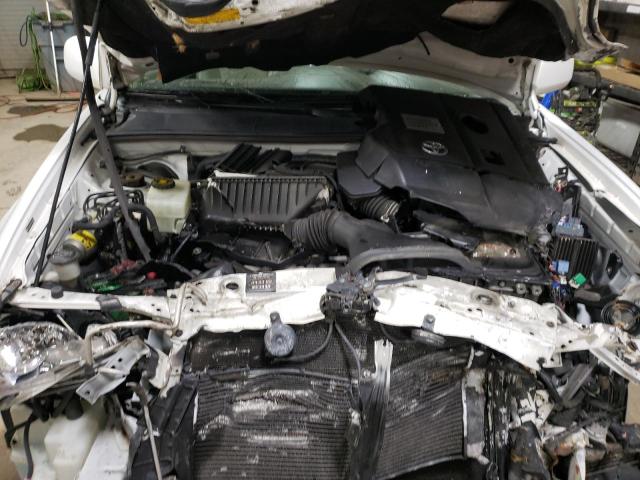 JTEEW21A570044976 - 2007 TOYOTA HIGHLANDER HYBRID WHITE photo 11