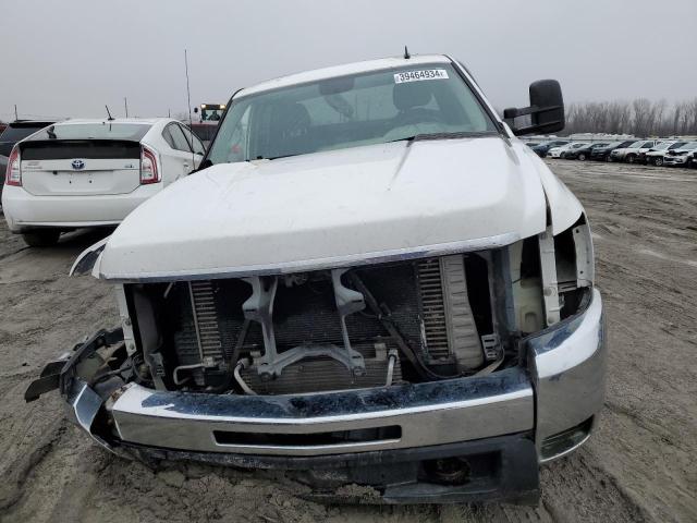 1GCHK33618F189880 - 2008 CHEVROLET SILVERADO K3500 WHITE photo 5