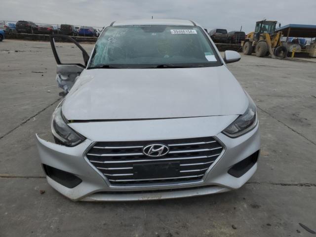 3KPC24A68LE120741 - 2020 HYUNDAI ACCENT SE SILVER photo 5