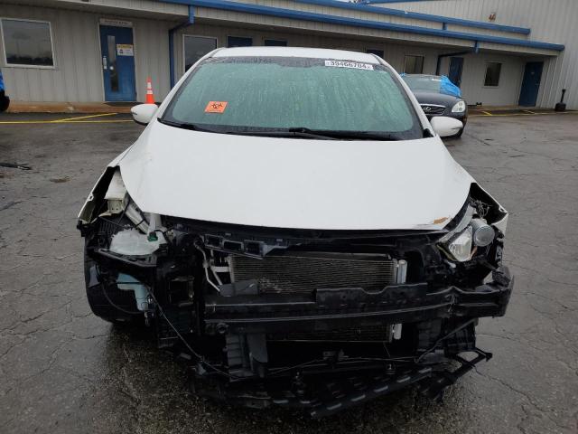 KNAFX4A6XE5088675 - 2014 KIA FORTE LX WHITE photo 5