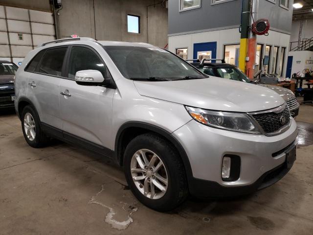 5XYKTCA64FG639148 - 2015 KIA SORENTO LX SILVER photo 4