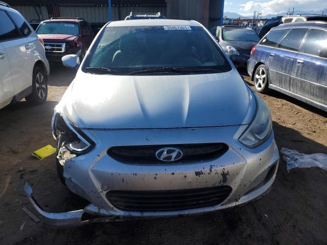 KMHCT4AE5HU274476 - 2017 HYUNDAI ACCENT SE SILVER photo 5