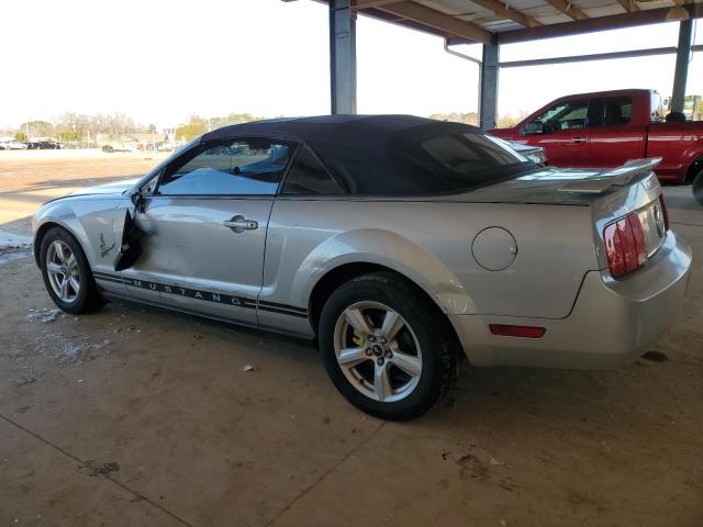 1ZVFT84N065255049 - 2006 FORD MUSTANG GRAY photo 2