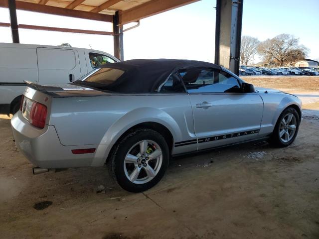 1ZVFT84N065255049 - 2006 FORD MUSTANG GRAY photo 3